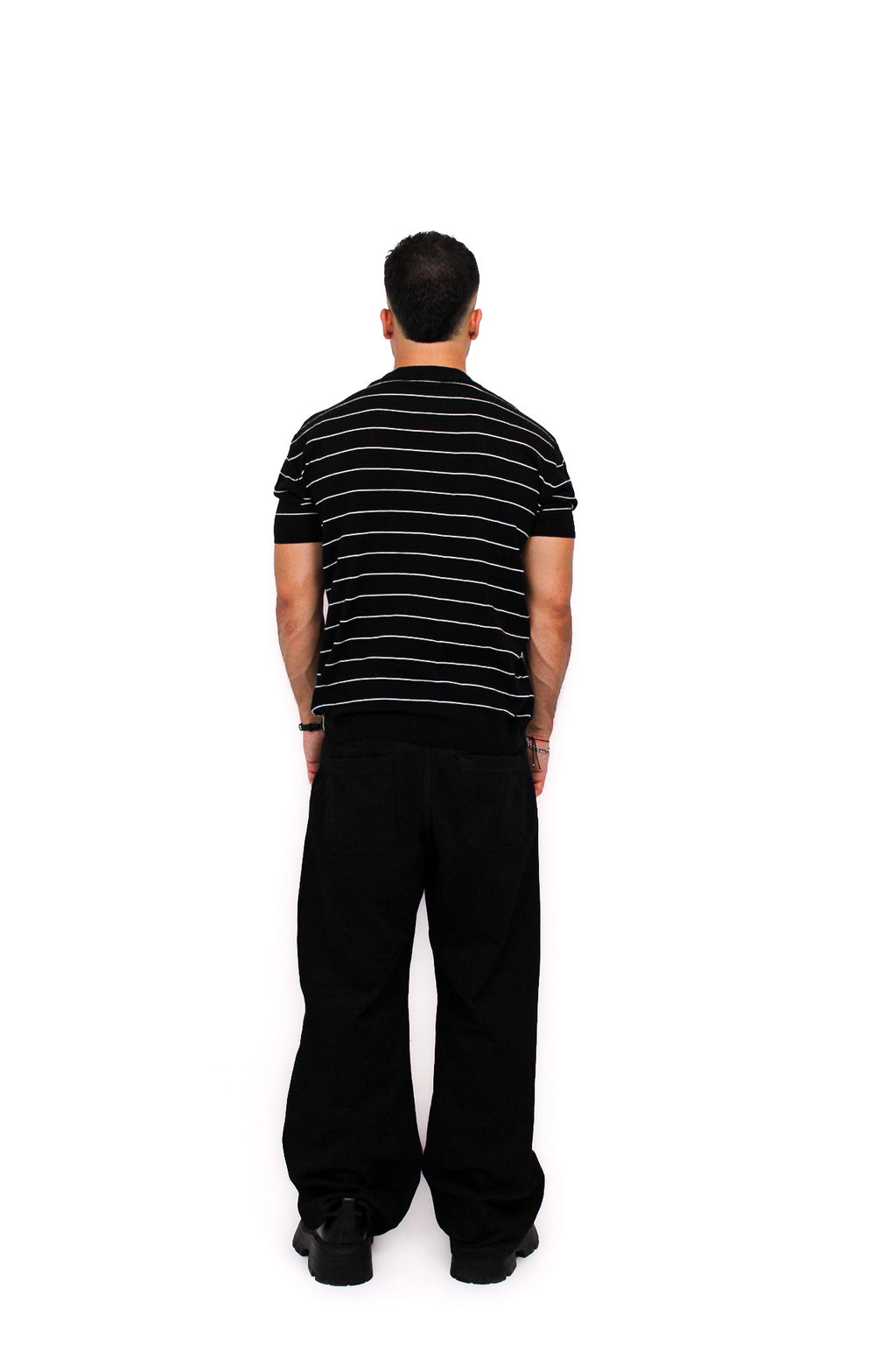 Black stripped tee