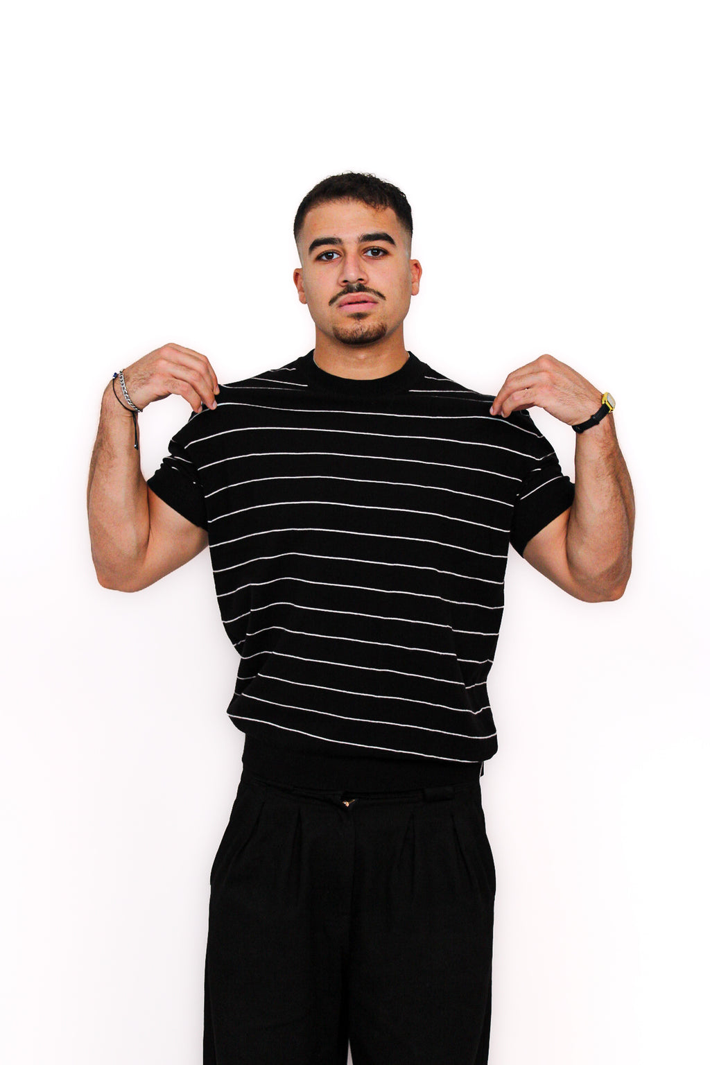 Black stripped tee