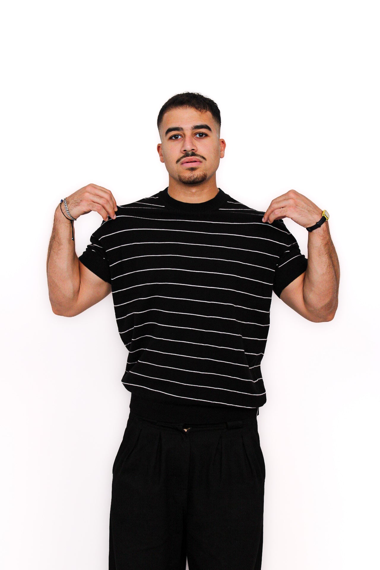 Black stripped tee
